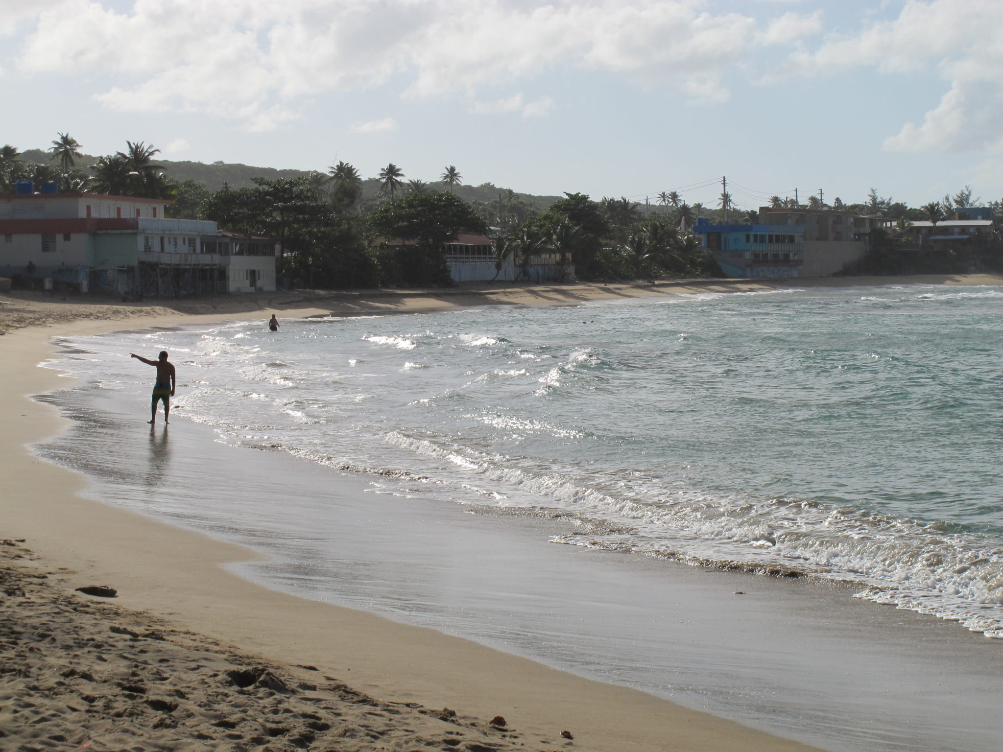 Playa Jobos En Isabela, Puerto Rico: “de Tour” Con Lo Esencial ...